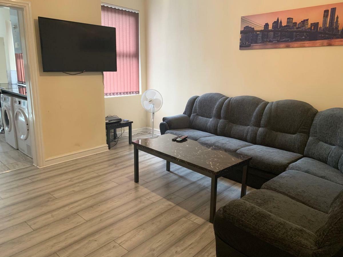 Guest house 50 Mayford Road Manchester